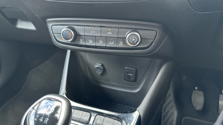 Vauxhall Crossland 1.2 Design 5dr Petrol Hatchback